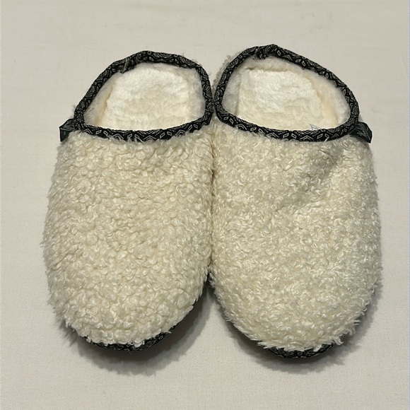 Woolrich Whitecap Mule (Creampuff) Women’s Slippers Size 9 - Picture 1 of 4